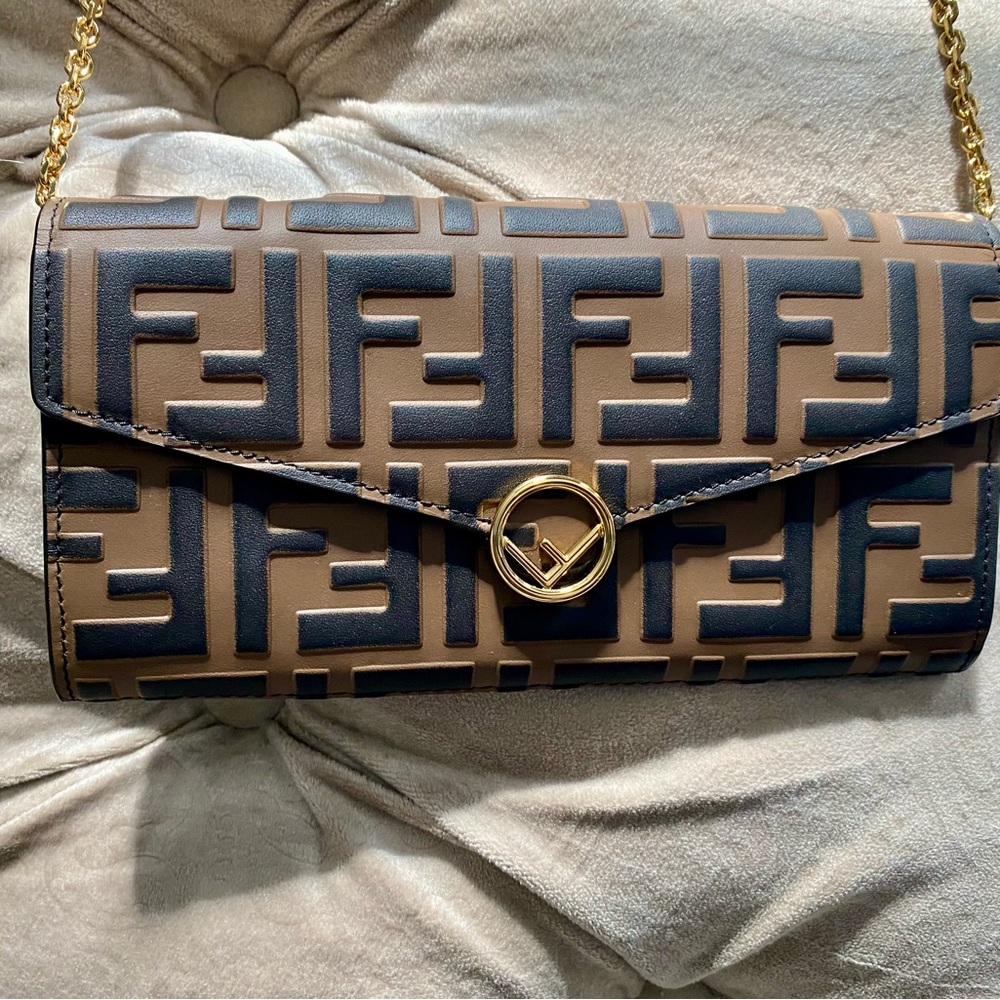 Fendi FF Diamonds Continental With Chain